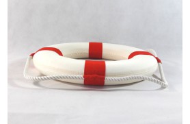 DECORATIVE RED LIFEBUOY