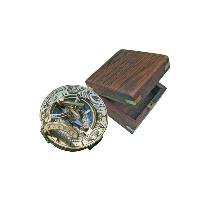 Reproducción de un cuadrante solar con acabado en niquel