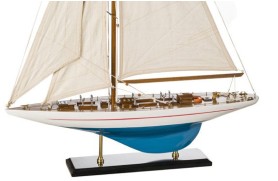 Sailboat "Shamrock"