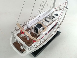 OCEANIS CLIPPER 37