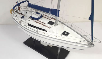 AQUILA SAILBOAT MODEL